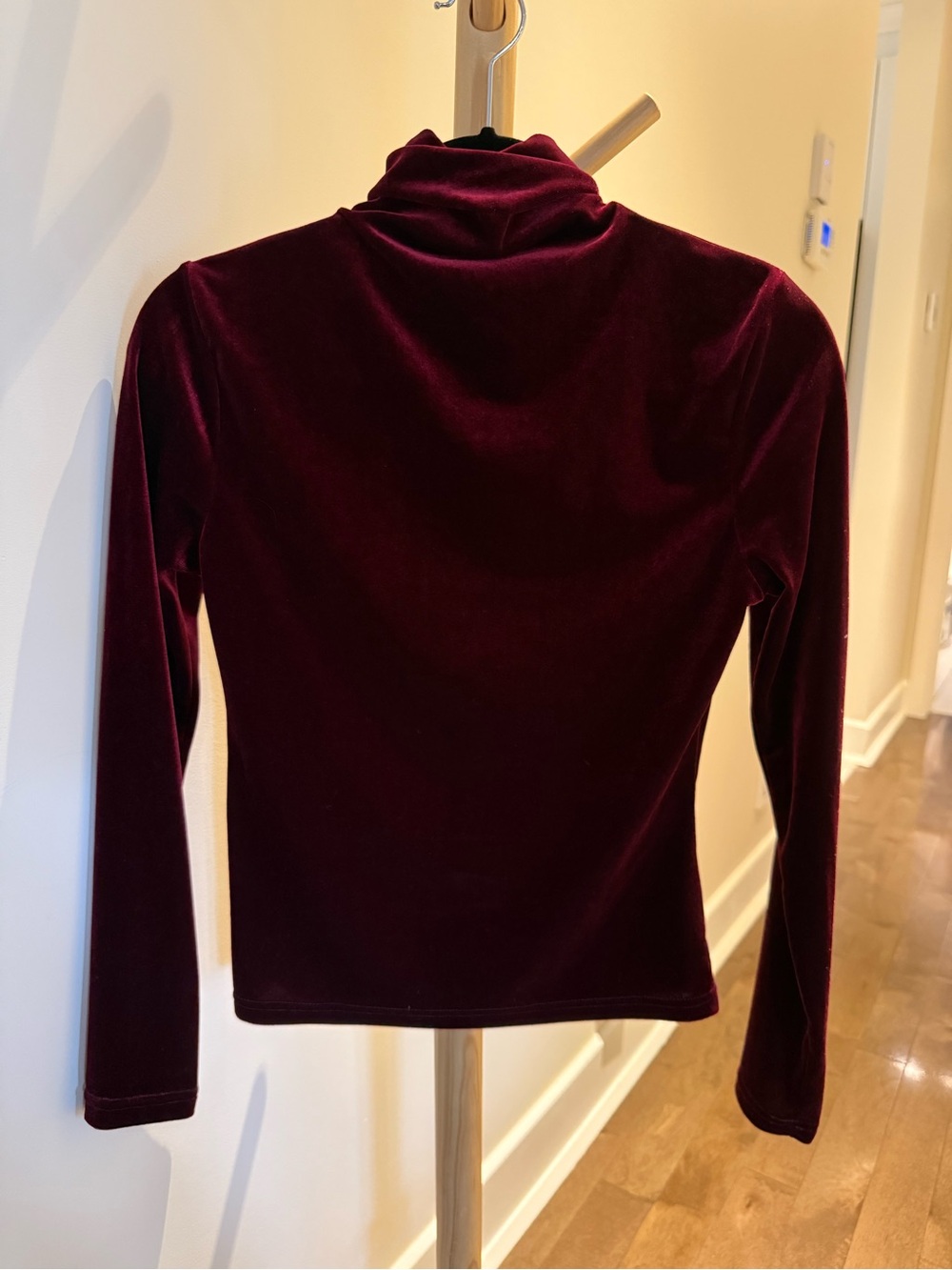 SHEIN Burgundy Velvet Long Sleeve Mock Neck Top - Picture 1 of 2